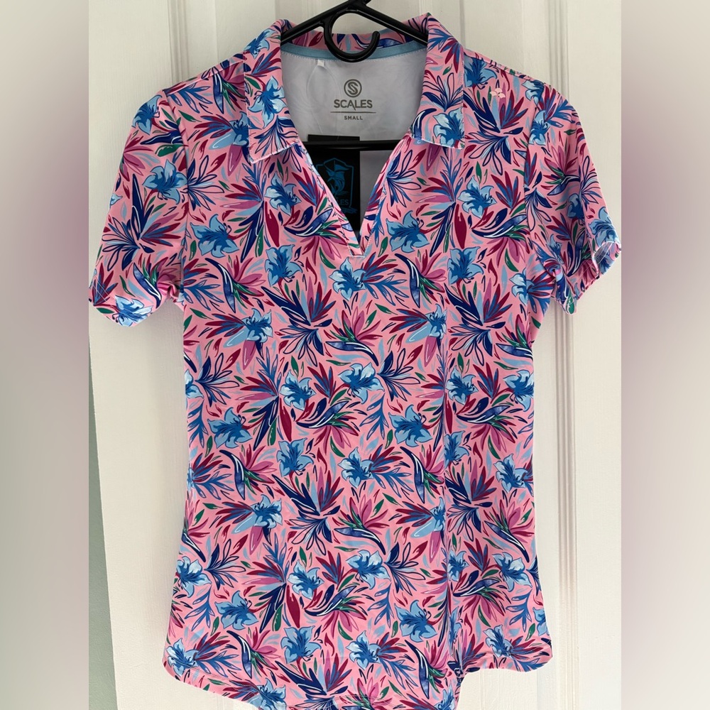 SCALES Women's Floral Short Sleeve Shirt - Pink and Blue